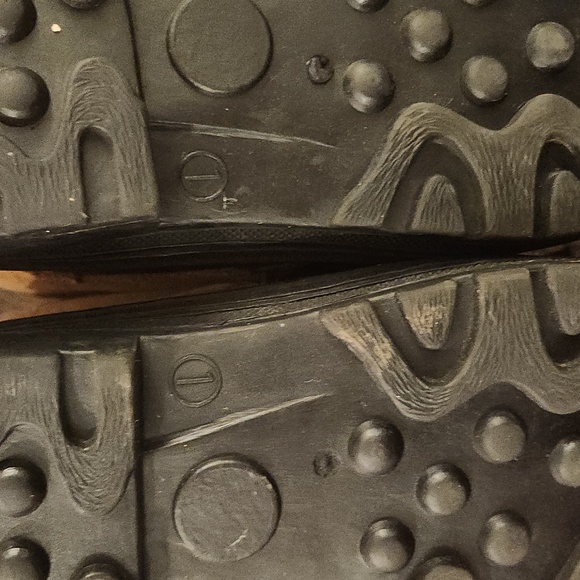 Boy's Ranger Suede and Black Rubber Insulated Boots Size 1 - Picture 4 of 10